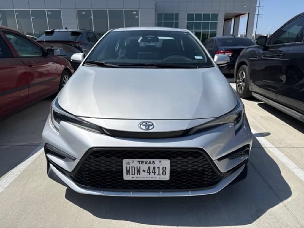 Used 2025 Toyota Corolla SE Sedan