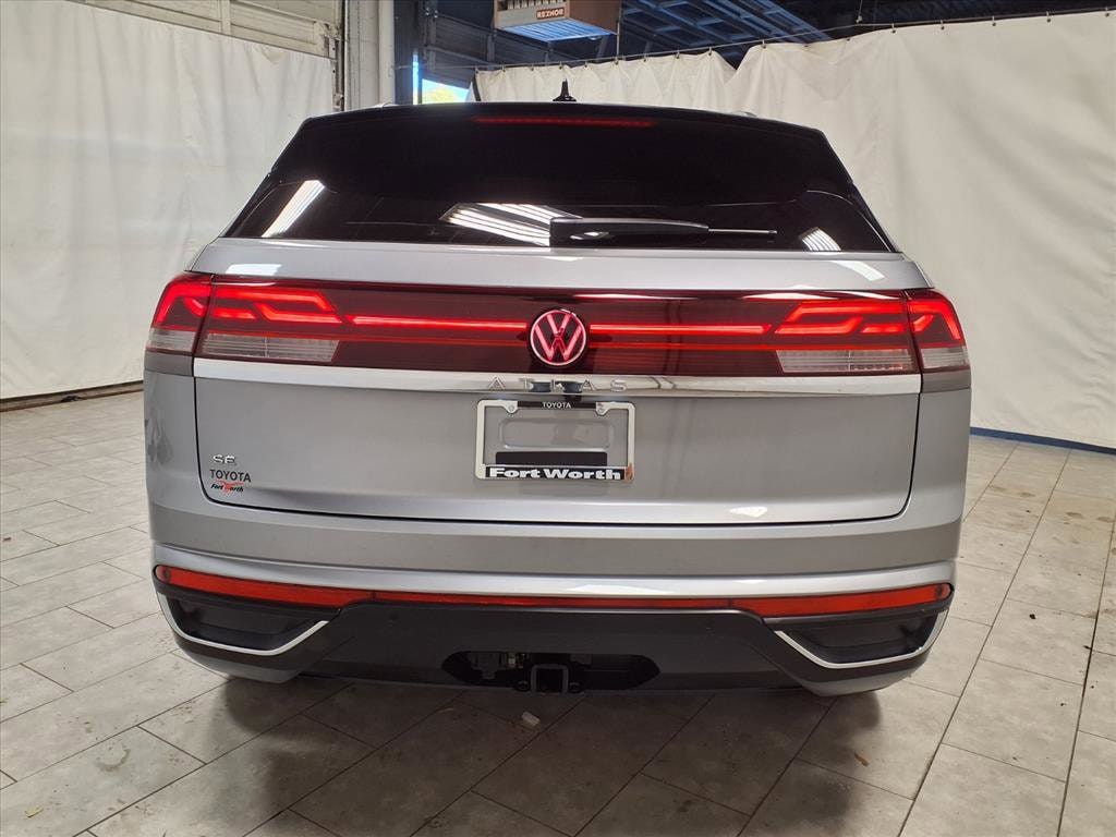 Used 2024 Volkswagen Atlas Cross Sport 2.0T SE w/Technology SUV