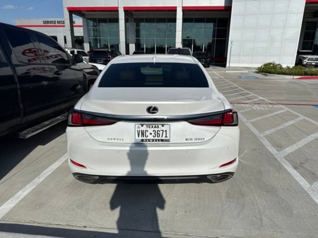 Used 2021 Lexus ES 350 Sedan