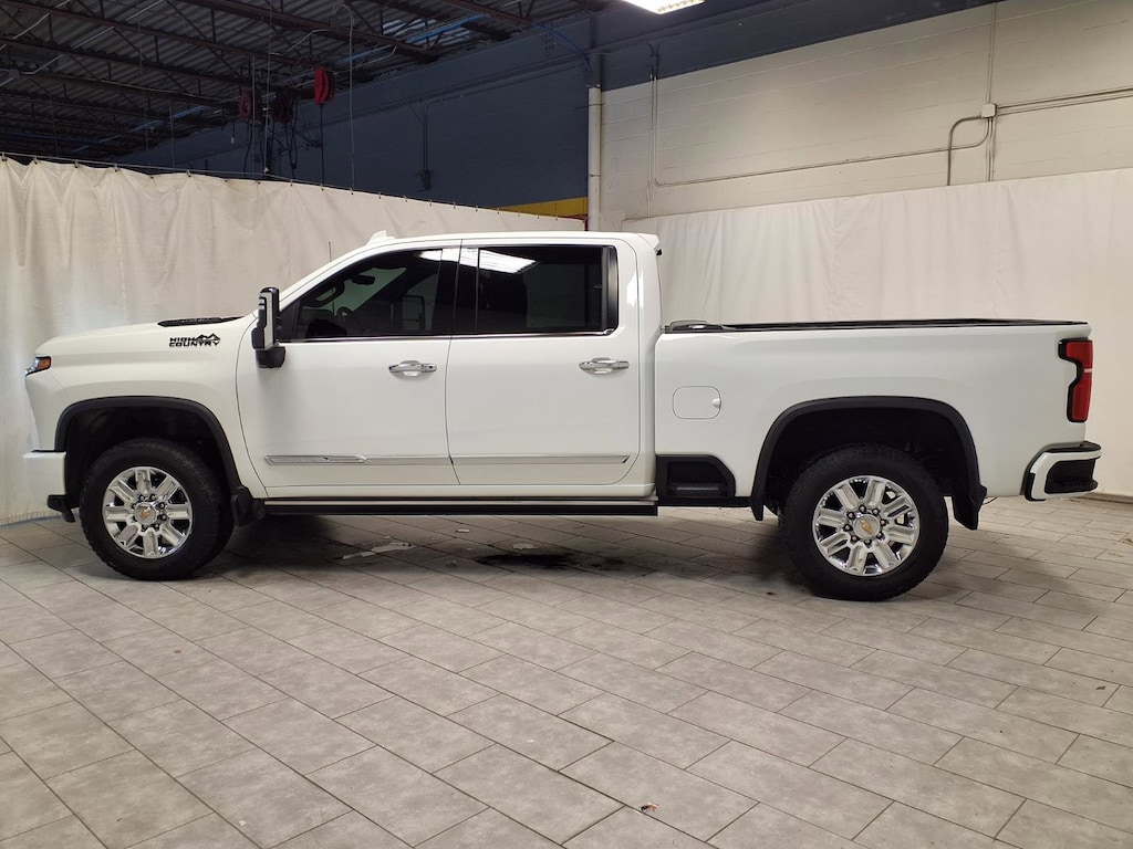 Used 2024 Chevrolet Silverado 3500 HD High Country Truck Crew Cab