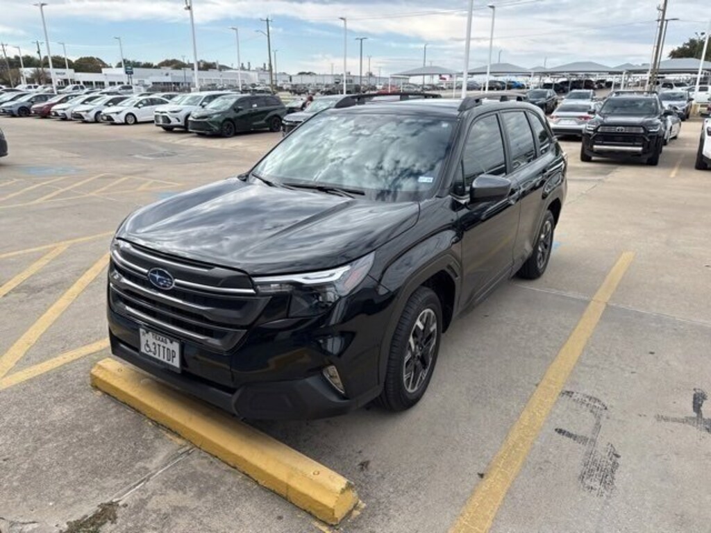 Used 2025 Subaru Forester Premium SUV