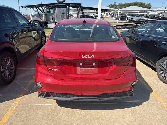 2024 Kia Forte LXS photo 4