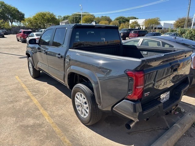 2025 Toyota Tacoma SR5 photo 3