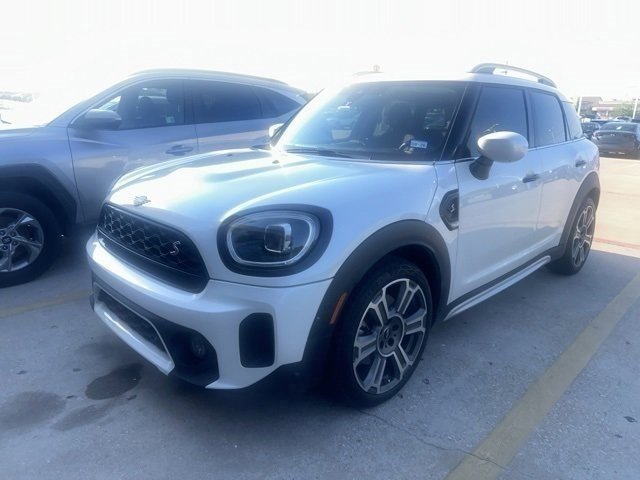 2024 Mini Countryman Classic photo 2