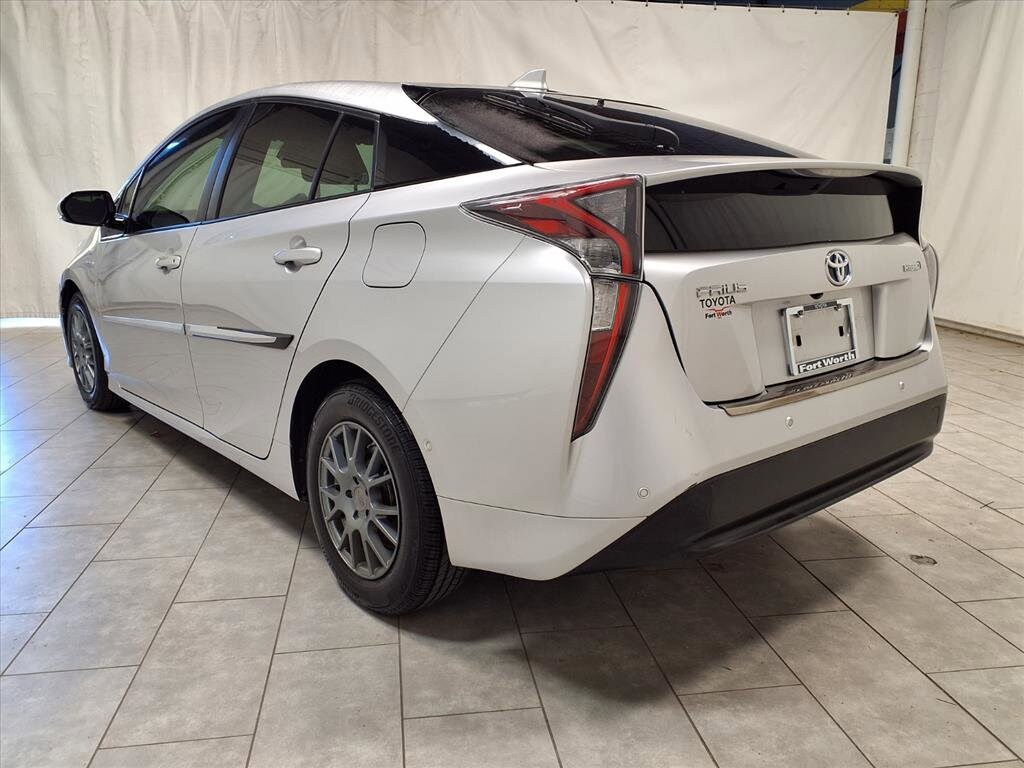 2018 Toyota Prius Four photo 4