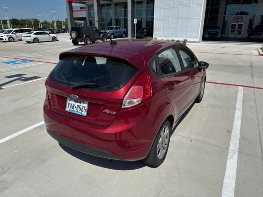 Used 2014 Ford Fiesta SE Hatchback