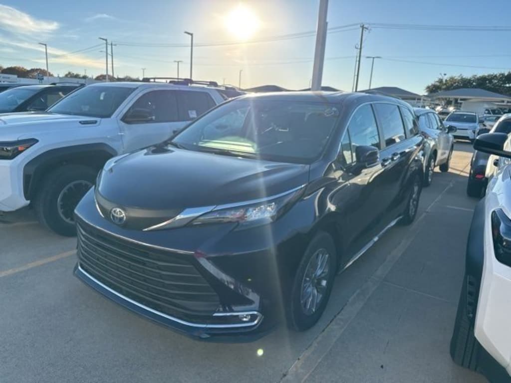 Used 2024 Toyota Sienna XLE Van Passenger Van