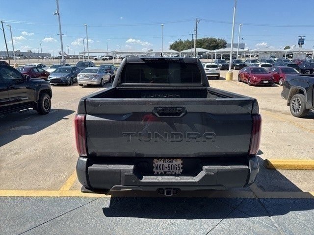 2025 Toyota Tundra Limited photo 3