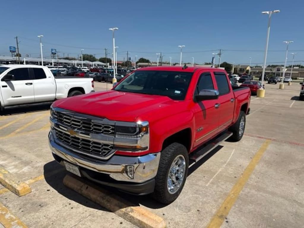 Used 2016 Chevrolet Silverado 1500 LT w/1LT Truck Crew Cab