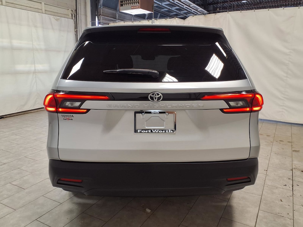 Used 2024 Toyota Grand Highlander XLE SUV