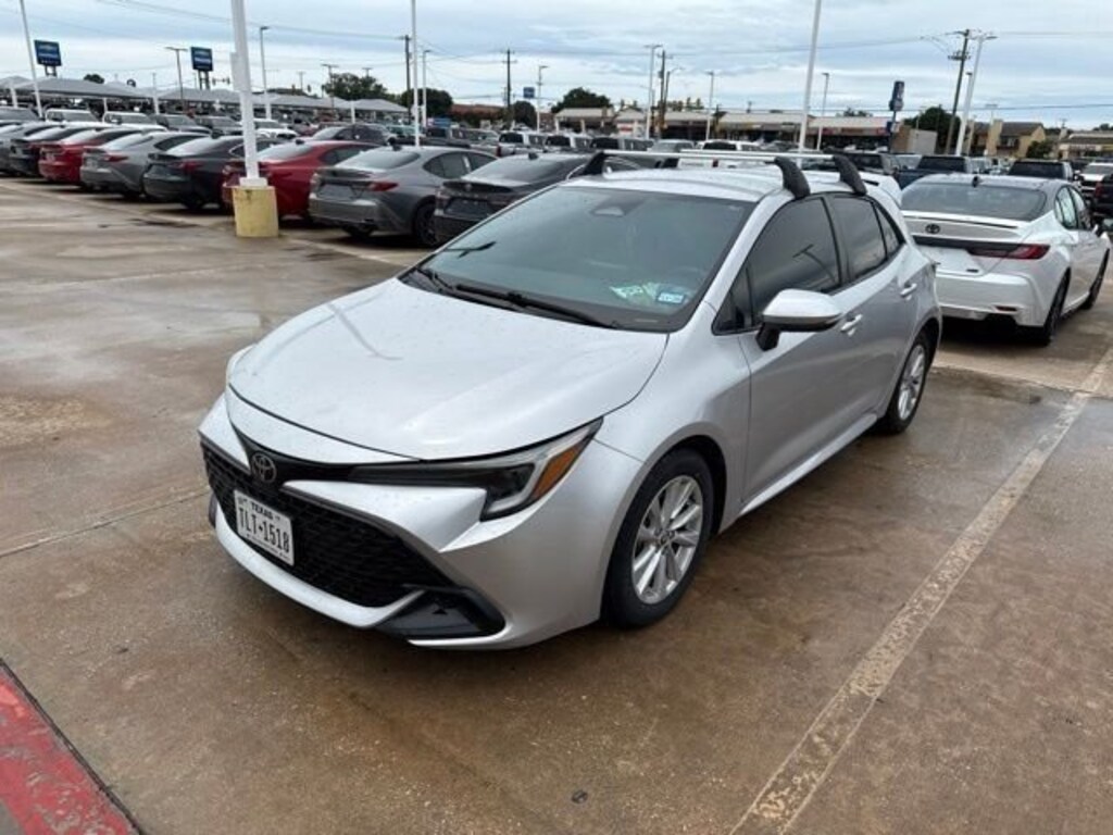 Used 2023 Toyota Corolla Hatchback SE Hatchback