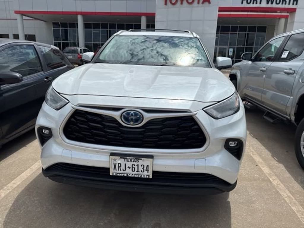 Certified 2024 Toyota Highlander Hybrid XLE SUV