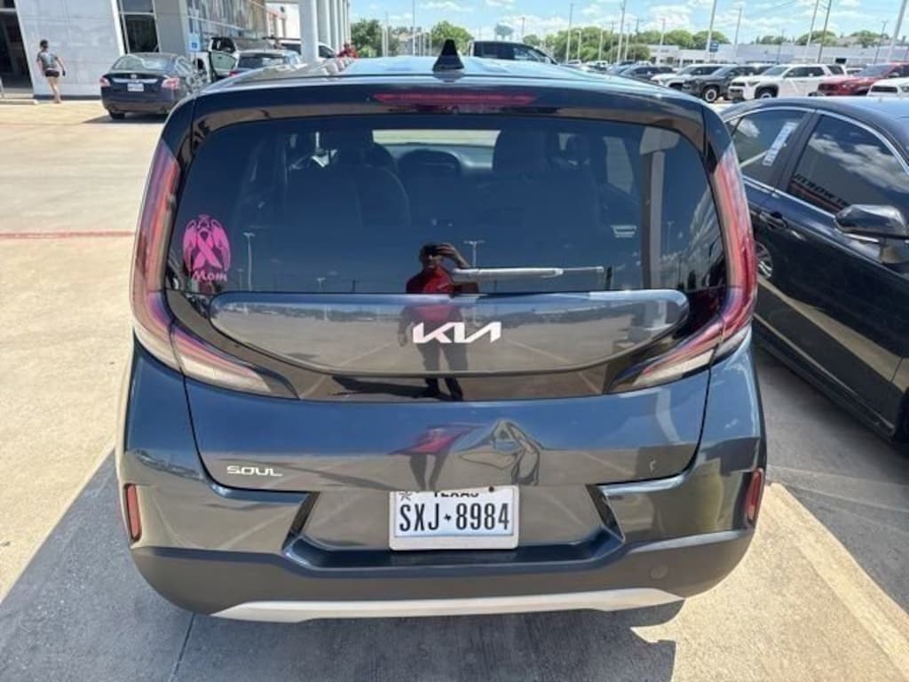 Used 2023 Kia Soul LX Hatchback