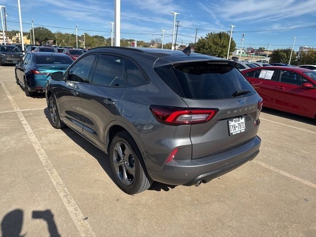 2023 Ford Escape ST-Line photo 3