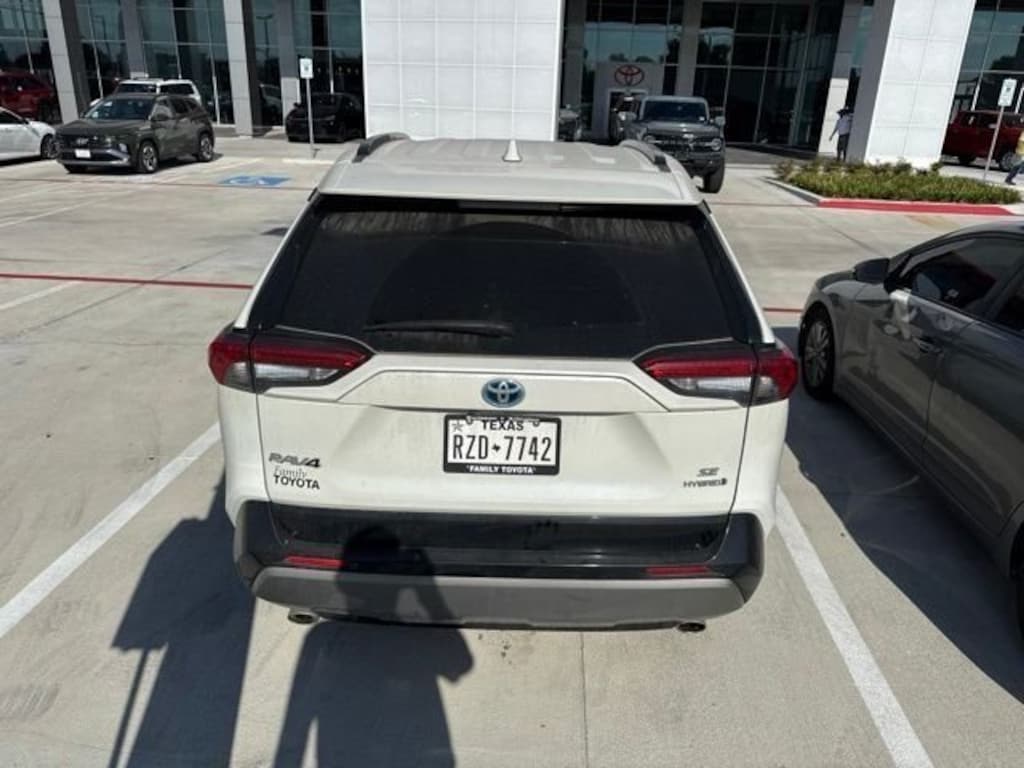 Used 2022 Toyota RAV4 Hybrid SE SUV