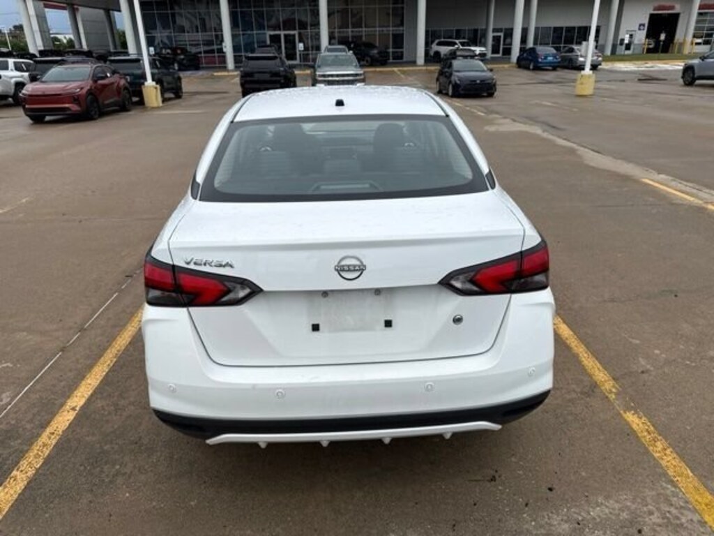 Used 2024 Nissan Versa 1.6 S Sedan
