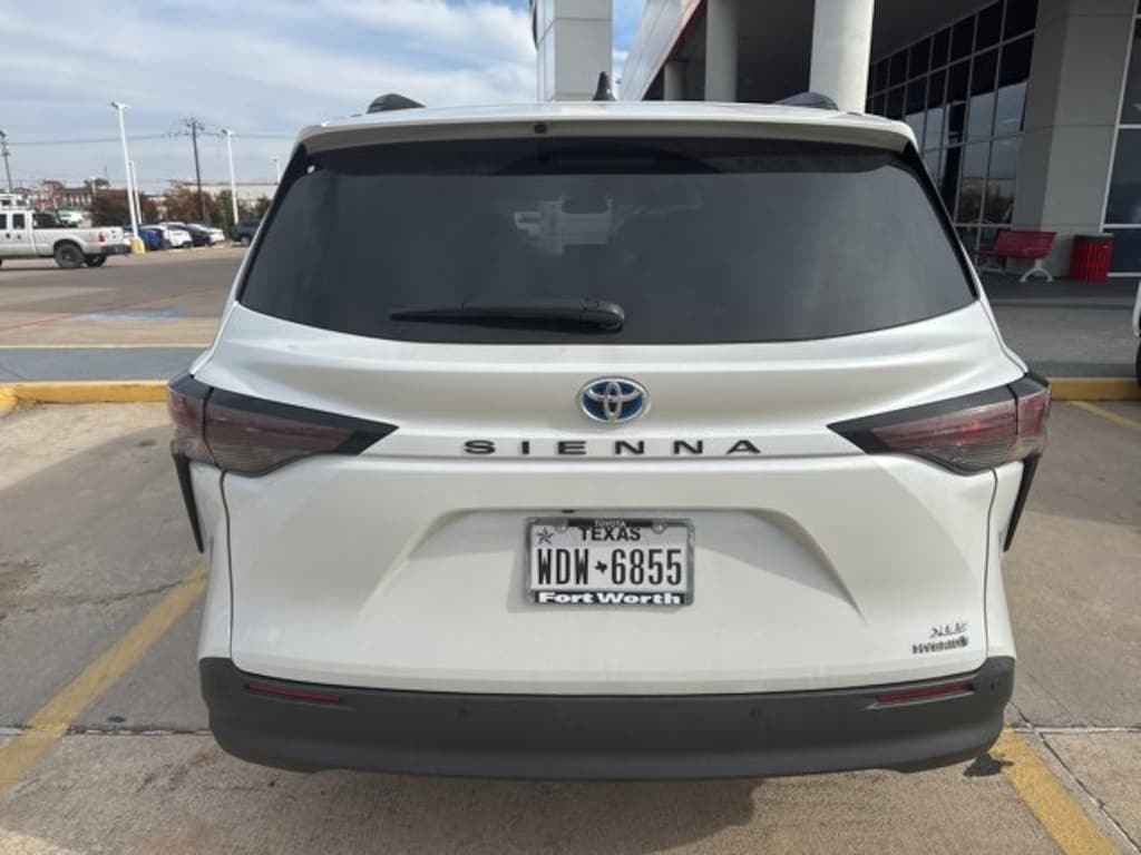 Used 2024 Toyota Sienna XLE Van Passenger Van