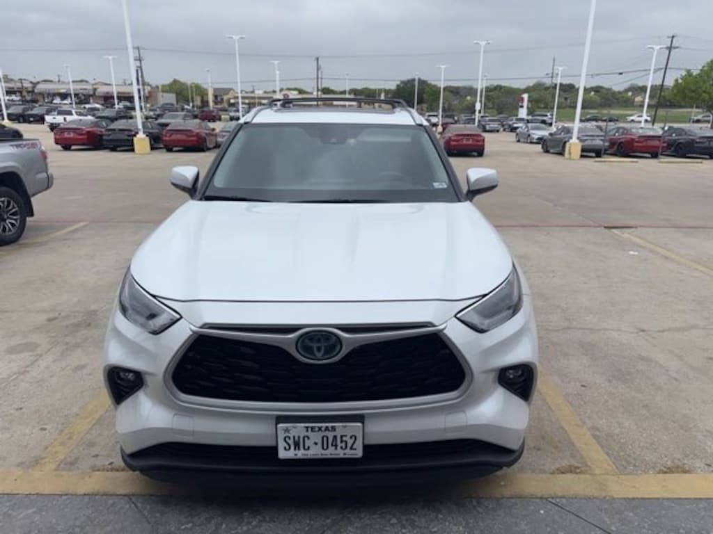 Certified 2023 Toyota Highlander Hybrid XLE SUV