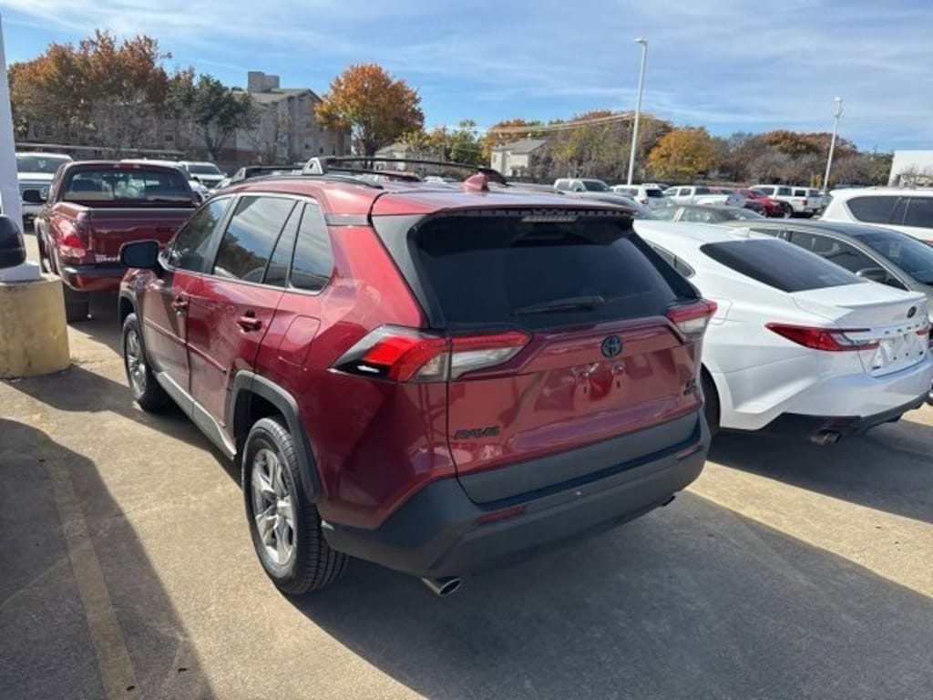 Used 2021 Toyota RAV4 Hybrid XLE SUV