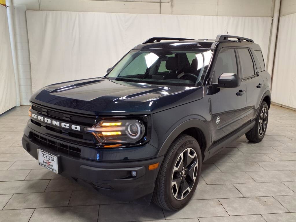 2022 Ford Bronco Sport Outer Banks photo 2