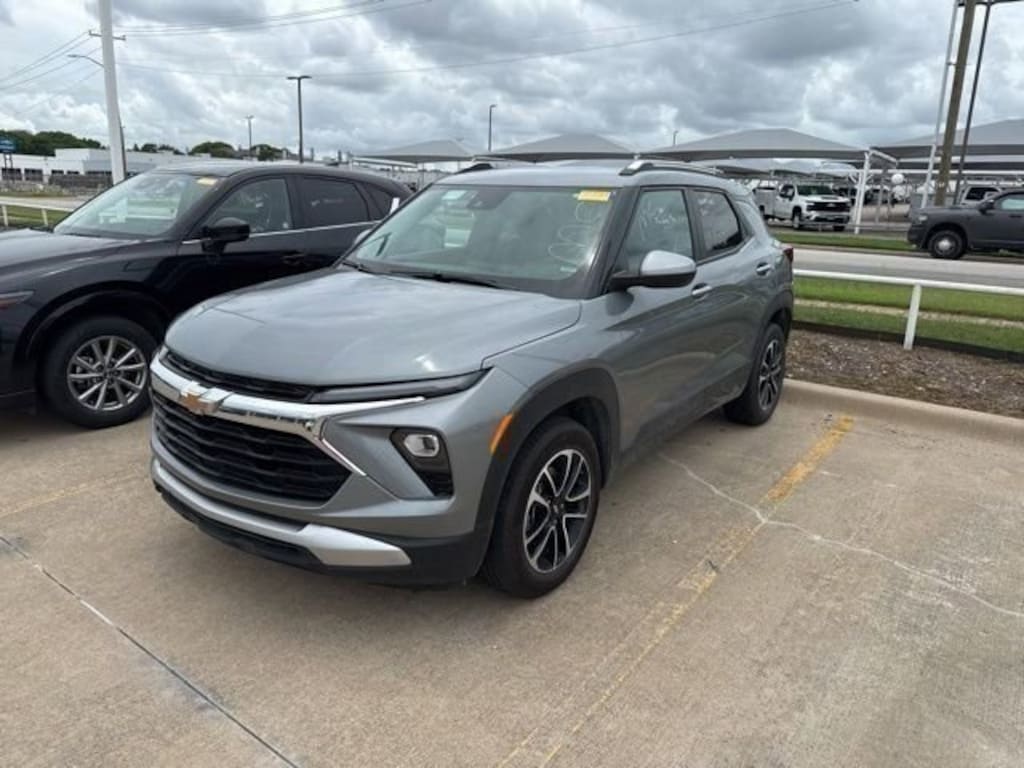 Used 2025 Chevrolet Trailblazer LT SUV