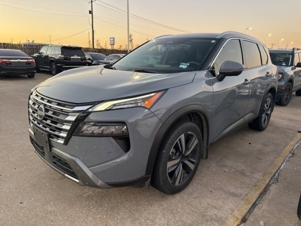 Used 2024 Nissan Rogue SL SUV