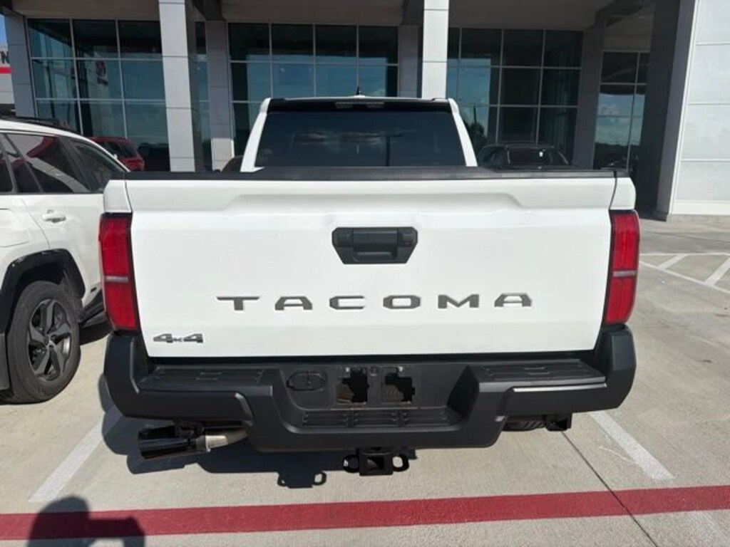 Used 2025 Toyota Tacoma SR Truck XtraCab