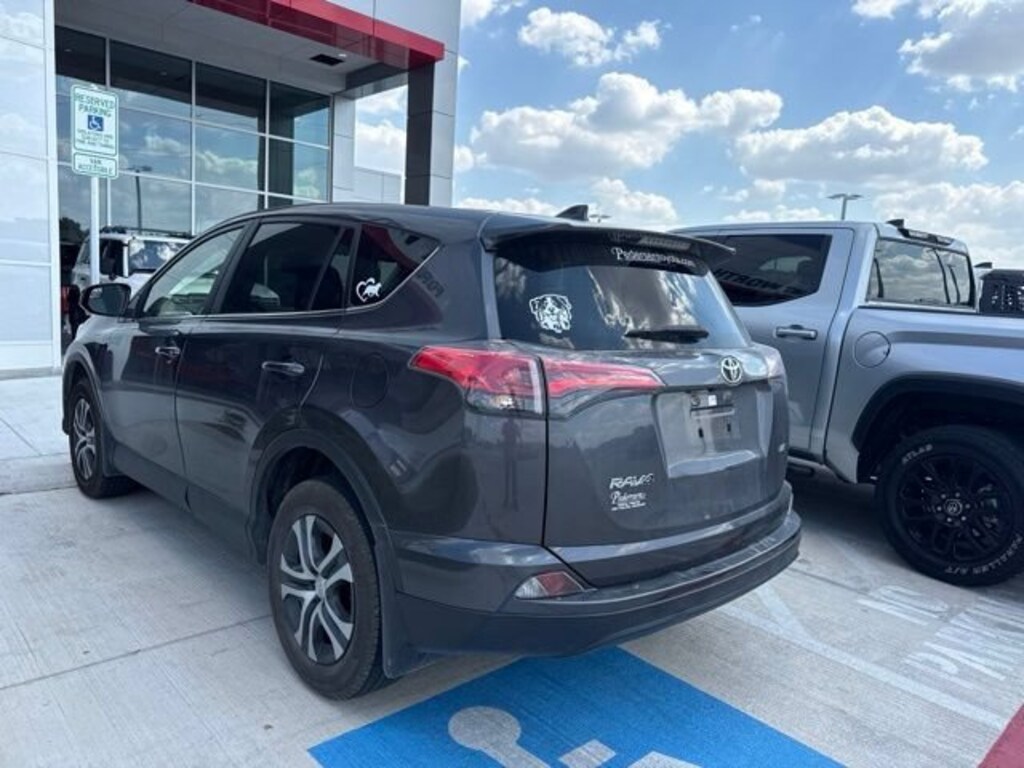 Used 2018 Toyota RAV4 LE SUV