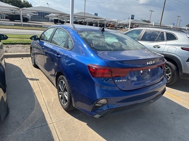 2024 Kia Forte LXS photo 2