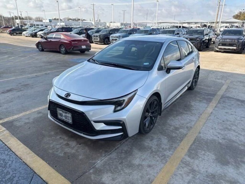 Used 2023 Toyota Corolla SE Sedan