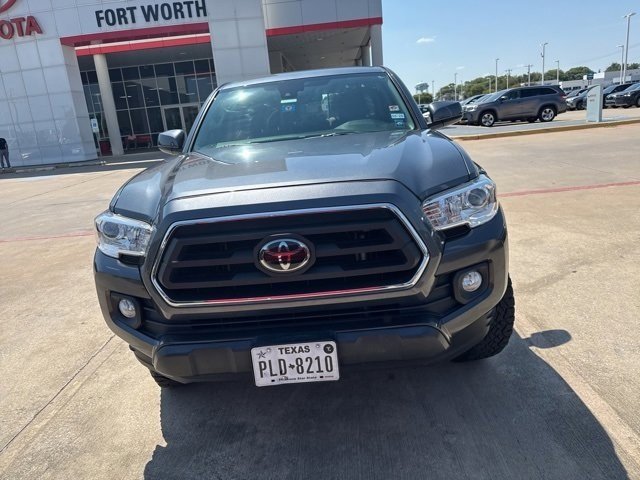 2021 Toyota Tacoma SR5 V6 photo 2