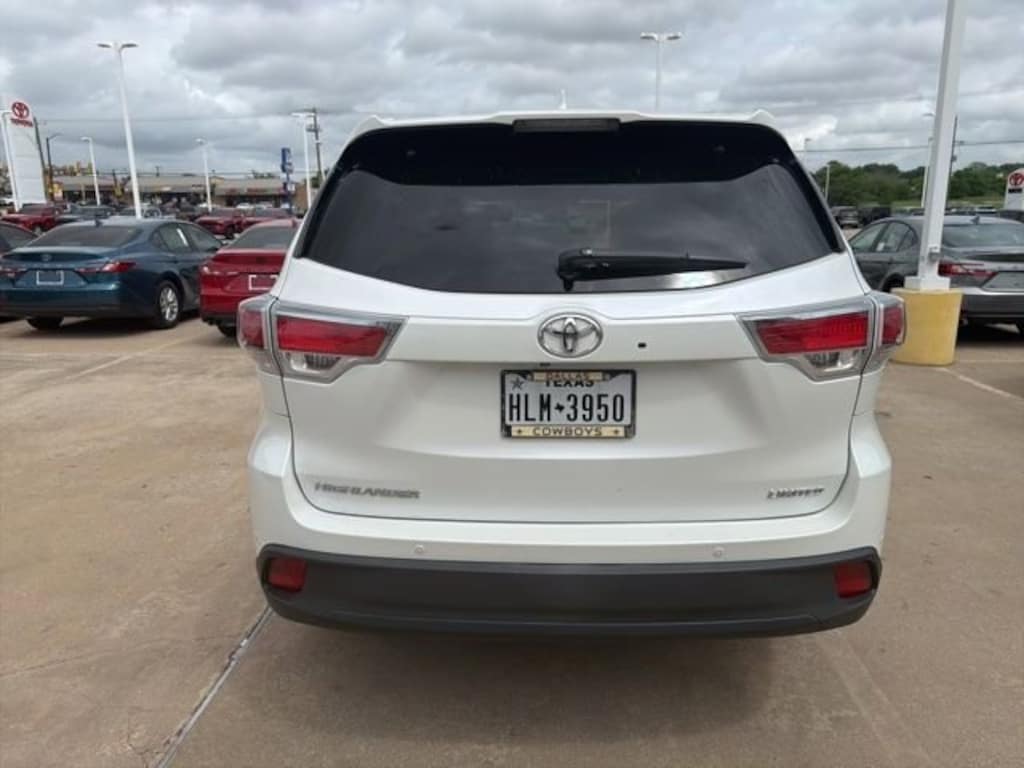 Used 2016 Toyota Highlander Limited Platinum V6 SUV
