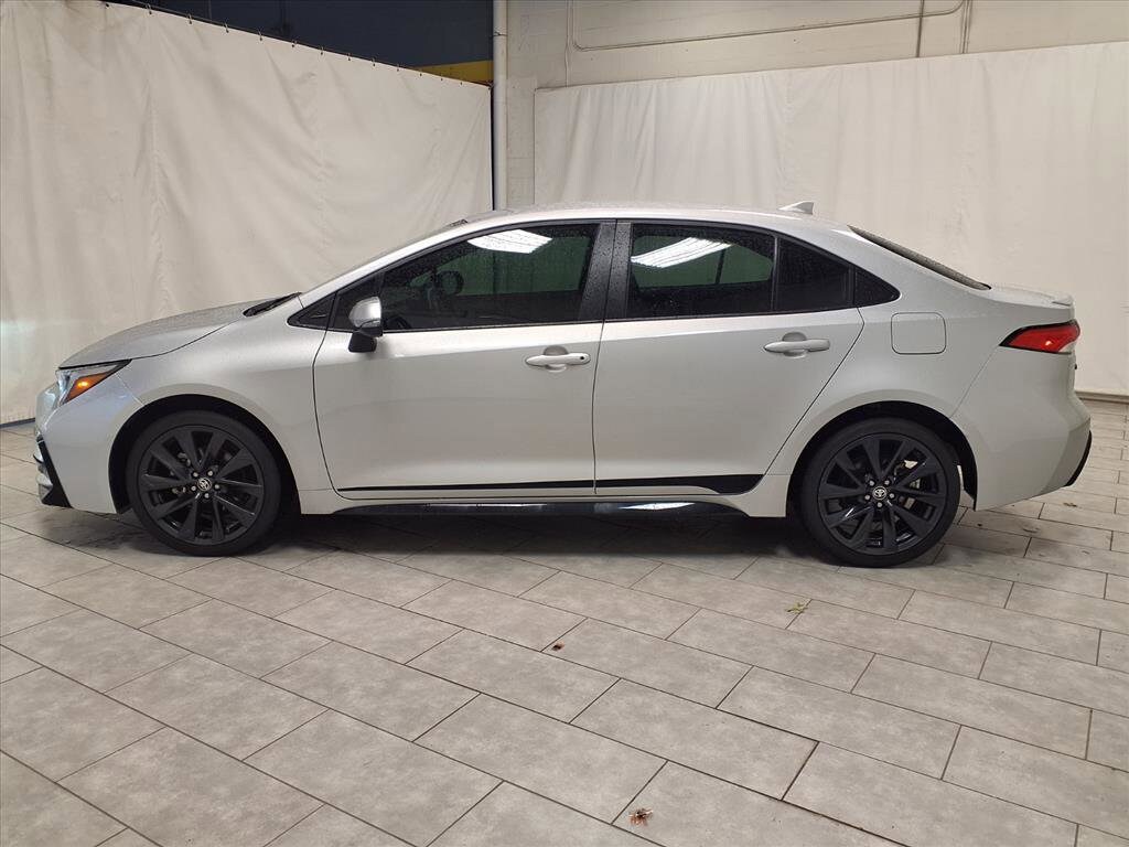 2024 Toyota Corolla SE photo 3