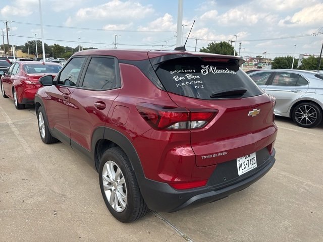 2021 Chevrolet Trailblazer LS photo 2