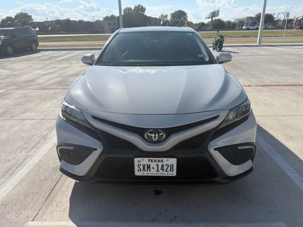 Used 2023 Toyota Camry SE Sedan