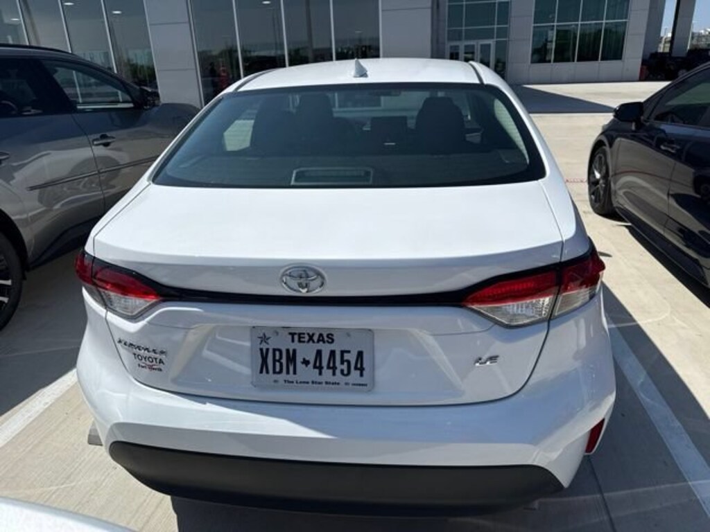 Used 2025 Toyota Corolla LE Sedan