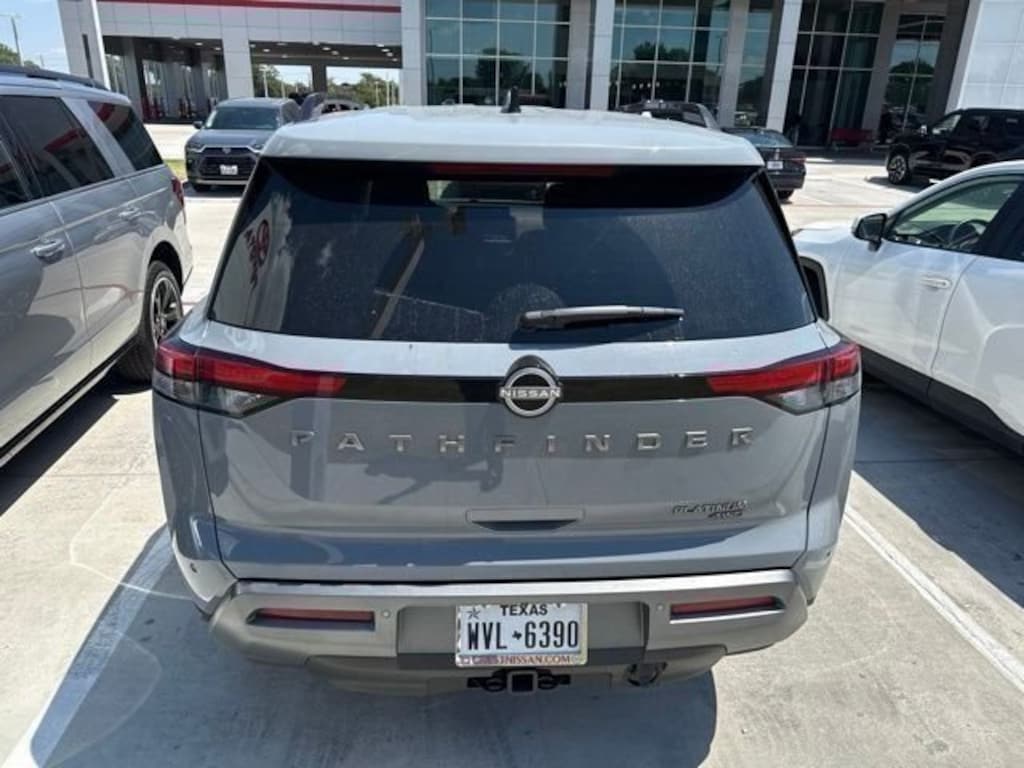 Used 2026 Nissan Pathfinder Platinum SUV