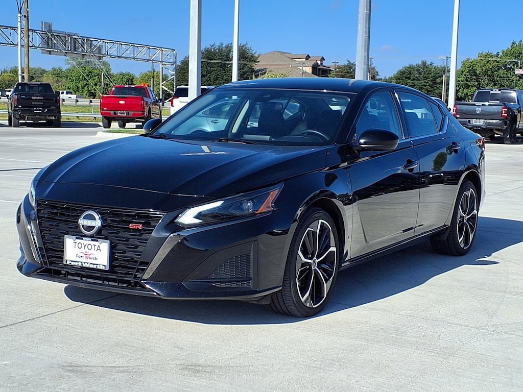 Used 2025 Nissan