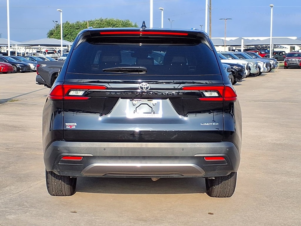 Used 2026 Toyota Grand Highlander LE SUV