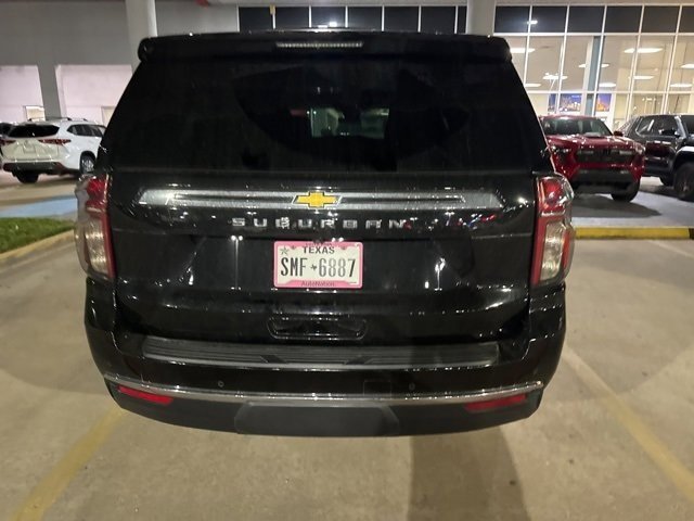 2023 Chevrolet Suburban LS photo 4