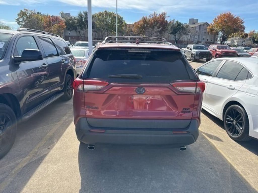 Used 2021 Toyota RAV4 Hybrid XLE SUV