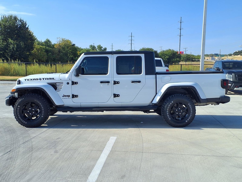 Used 2023 Jeep Gladiator Sport Truck Crew Cab