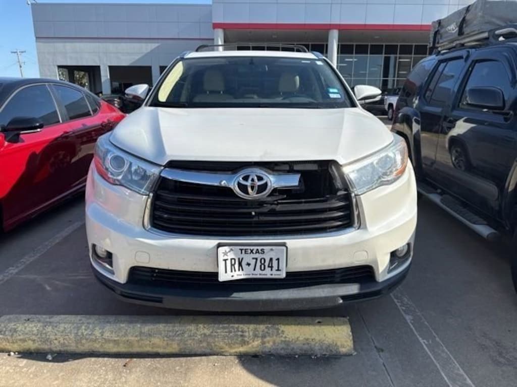 Used 2016 Toyota Highlander Limited V6 SUV