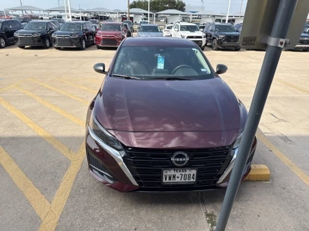 Used 2025 Nissan Altima SV Sedan