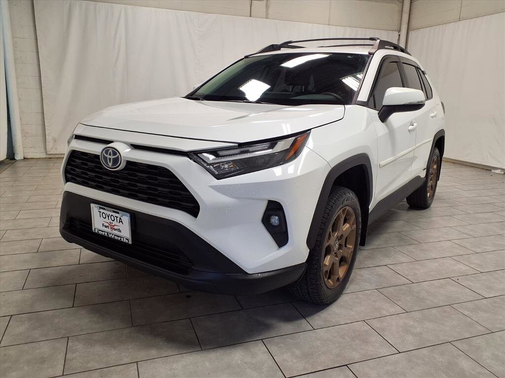 2023 Toyota RAV4 Hybrid photo 2