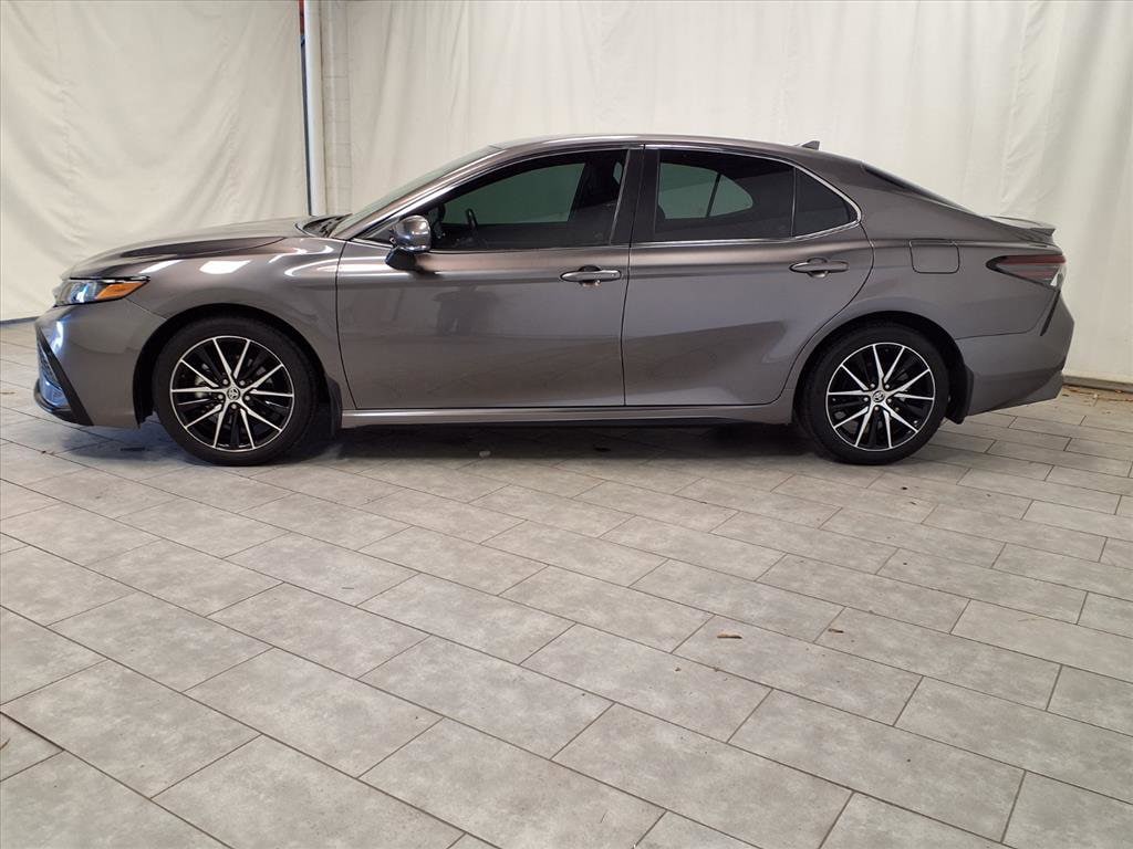 Used 2023 Toyota Camry SE Sedan