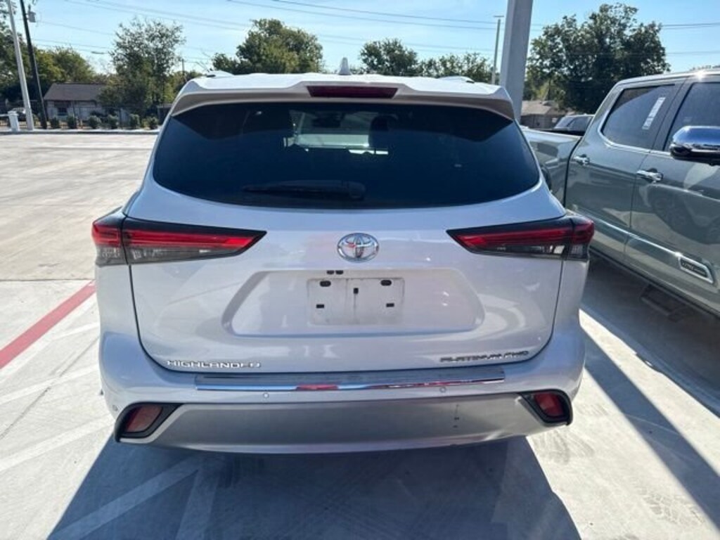Used 2021 Toyota Highlander Platinum SUV