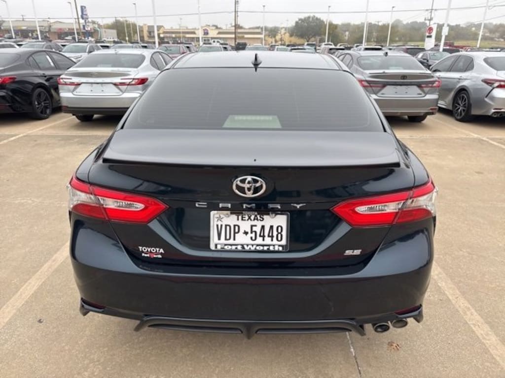 Used 2019 Toyota Camry SE Sedan