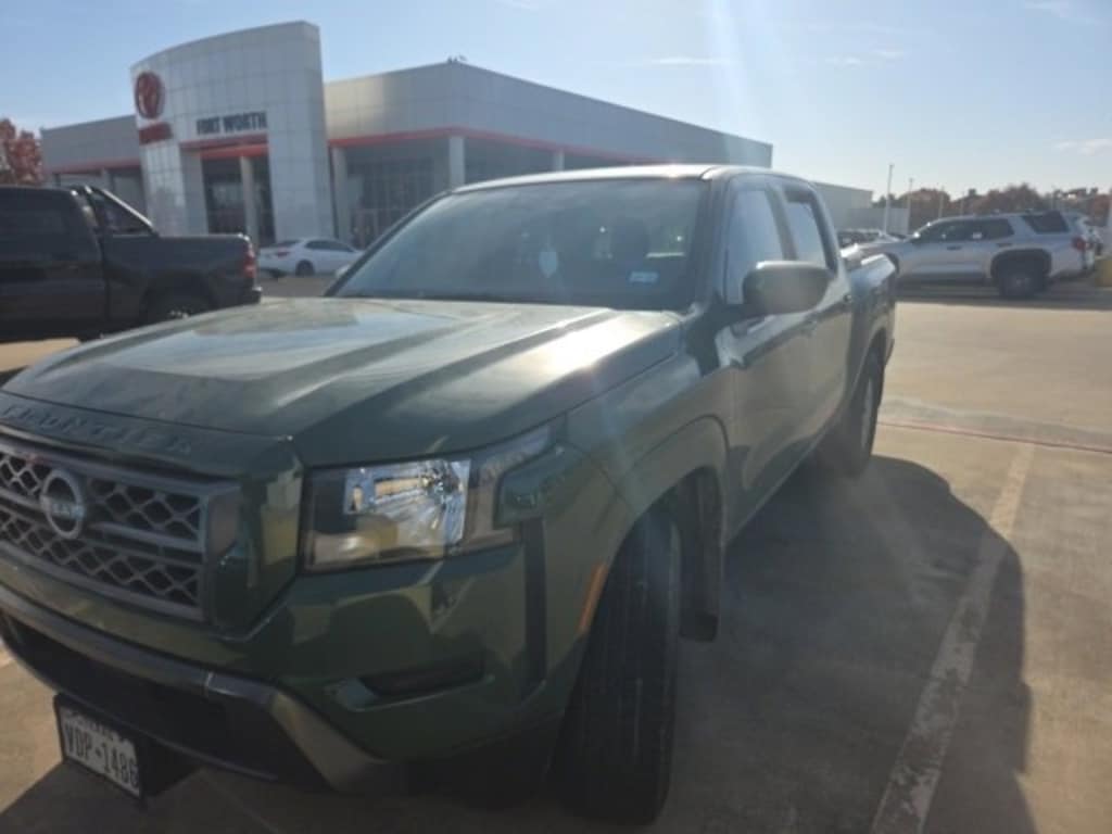 Used 2024 Nissan Frontier SV Truck Crew Cab
