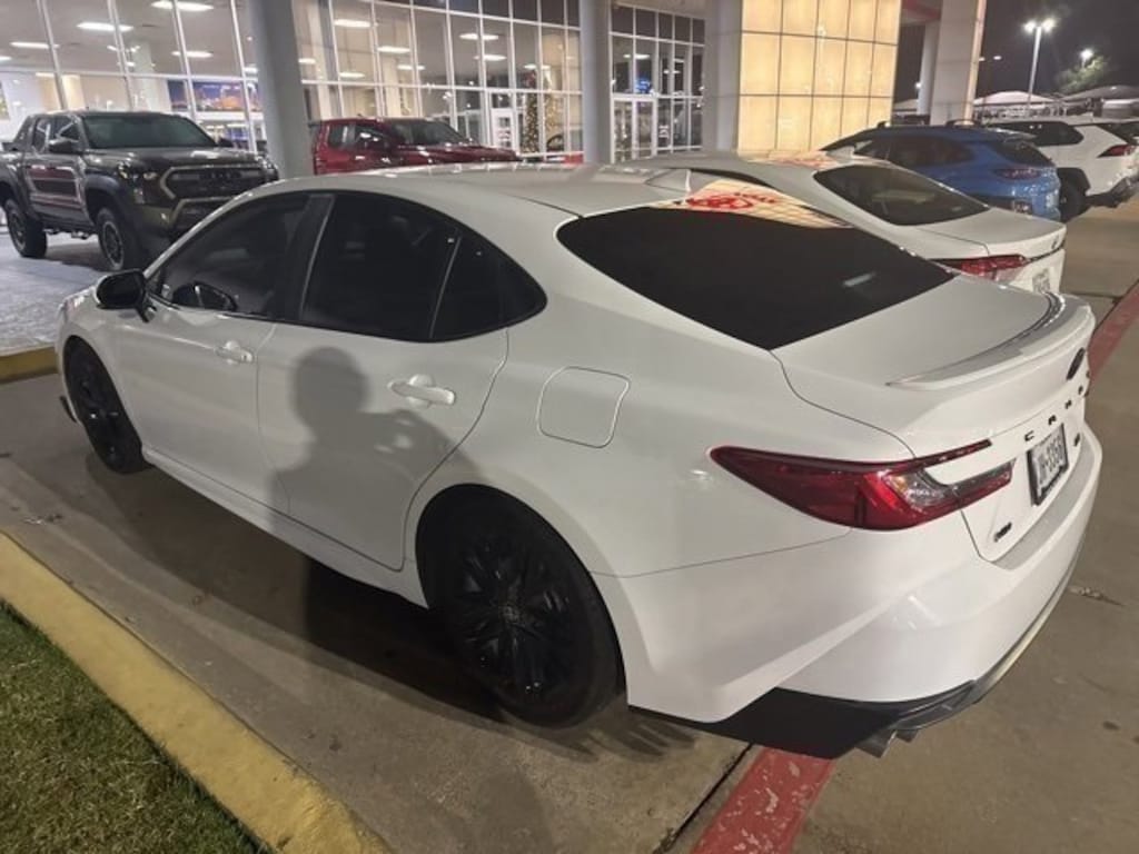 Used 2025 Toyota Camry SE Sedan